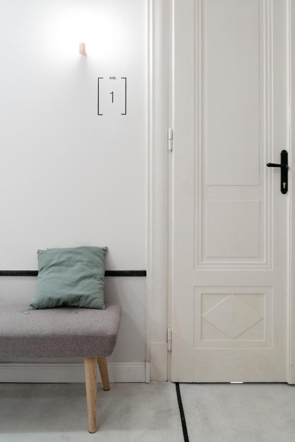 Gellerico Apartments Deak Square Будапеща Екстериор снимка